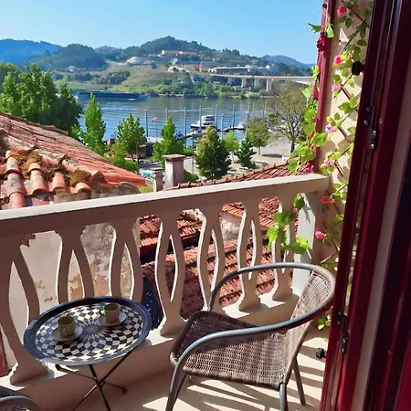 بيت للعطل Stone House Os Rios *
