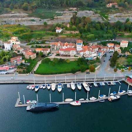 Дом отдыха Stone House Os Rios Entre-os-Rios