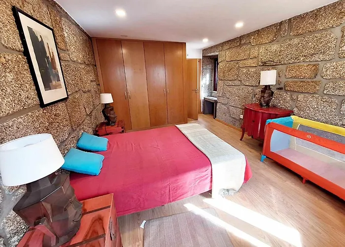 Дом отдыха Stone House Os Rios Entre-os-Rios